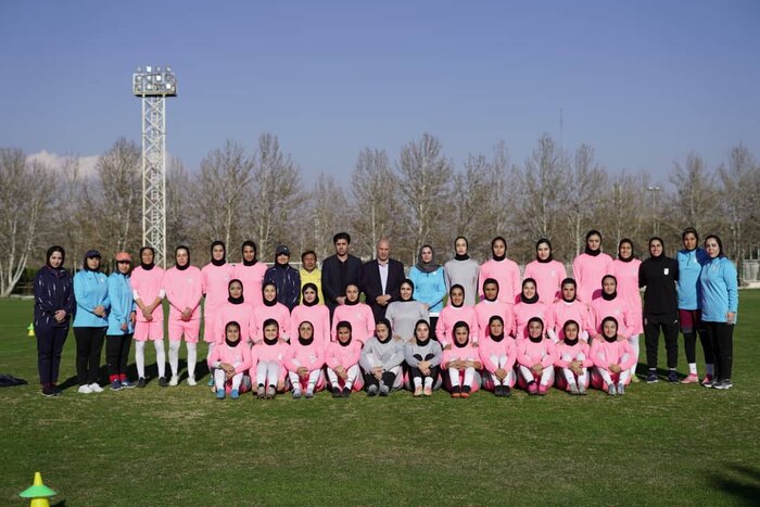 به صورت جدی در فوتبال بانوان سرمایهگذاری میکنیم به صورت جدی در فوتبال بانوان سرمایهگذاری میکنیم
