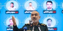 دشمن با صرف همه اندوخته‌های خود نتوانست ملت ایران را شکست دهد