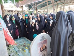 حضور قرآن آموزان اسلامشهری بر سر گلزار شهدا