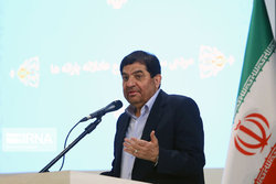 مخبر: دولت می‌خواهد یارانه تک‌تک افراد جامعه را به خودشان پرداخت کند