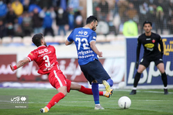 خطر سقوط پرسپولیس، فرصت ایده‌آل استقلال
