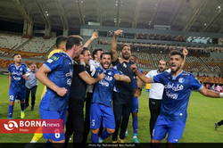 جسور، بلندپرواز، نترس و کم‌اشتباه