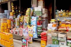 جزئیات نرخ کالاهای اساسی سبد خانوار/ حبوبات و گوشت قرمز گران شد