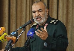 ۷۴ سال است استکبار، خنجری را در پهلوی جهان اسلام فرو کرده است