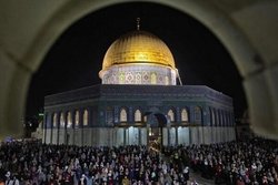 هزاران فلسطینی در مسجدالاقصی اقامه نماز کردند