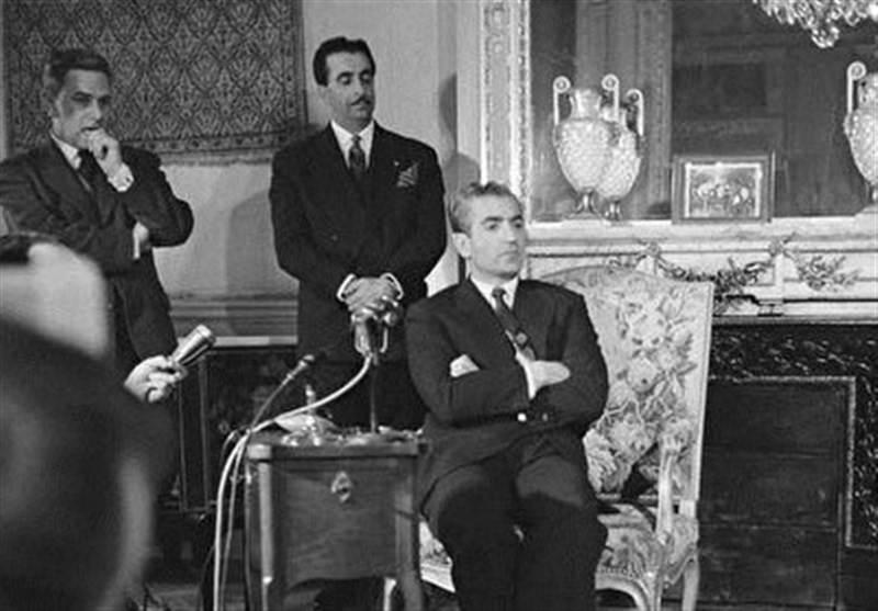 تلاش پهلوی برای وابسته نشان دادن امام به انگلیس پس از آغاز اصلاحات آمریکایی