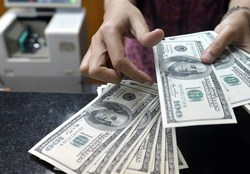 آل اسحاق: قیمت واقعی دلار نباید بالاتر از ۲۵هزار تومان باشد