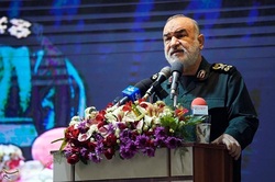 سرلشکر سلامی: فتنه‌ها و فشار‌ها علیه انقلاب، برای جلوگیری از ترسیم نظم نوین اسلامی است