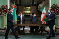 تهران و عشق‌آباد ۹ سند همکاری امضا کردند
