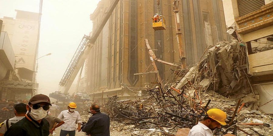 جدیدترین اخبار ریزش متروپل آبادان/ عملیات آواربرداری در طبقه همکف ساختمان/ یکی از محبوسین نجات یافت جدیدترین اخبار ریزش متروپل آبادان/ عملیات آواربرداری در طبقه همکف ساختمان/ یکی از محبوسین نجات یافت
