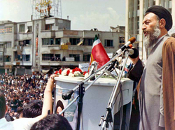 باید مراقب باشیم که دشمن بار دیگر برای ما مهره‌سازی نکند!