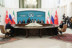 «پاتک دیپلماتیک» موفق به طرح آمریکا برای منزوی ساختن ایران