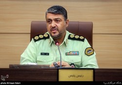 پشت پرده ویدیوی منتشر شده از یک زن روی خودروی پلیس