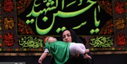 وقتی همسر امیر شیخ‌نشین از مراسم شیرخوارگان حسینی حاجت گرفت/ ما برای منتقم ۶ ماهه کربلا، سرباز تربیت می‌کنیم