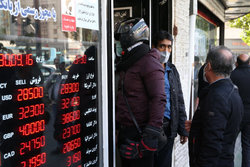 اقدامات بانک مرکزی باعث کاهش تلاطم بازار ارز شد/ معاملات توافقی، قیمت‌ها را کاهش داد