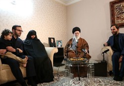 مستند حضور رهبر انقلاب در منزل  شهید همدانی ، برای اولین بار پخش می‌شود