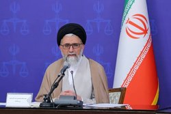 هدایت نقدینگی به سوی تولید یکی از مهمترین سیاست‌های دولت است