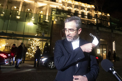 بازی روانی غرب با یک متن ادعایی