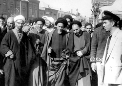 برای او که در حمایت از امام هجرت کرد