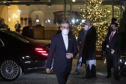نیازی به تصویب توافق در مجلس نیست/به تیم مذاکره کننده اختیار تام داده شد