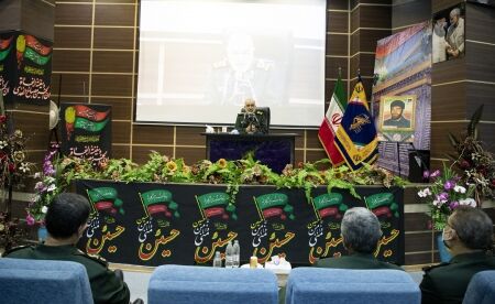 نیروی دریایی سپاه ترکیبی از ایمان، دانش، فناوری، ابزار و تدبیر است/ در قلبهای دریادلان هیبت و شکوه ظاهری دشمن جلوهای ندارد نیروی دریایی سپاه ترکیبی از ایمان، دانش، فناوری، ابزار و تدبیر است/ در قلبهای دریادلان هیبت و شکوه ظاهری دشمن جلوهای ندارد