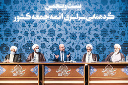 دخالت نمایندگان در عزل‌و‌نصب‌ها هرگز قانونی نیست