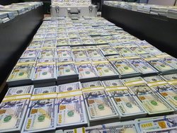 طرح مبارزه با دلالان ارزی کلید خورد/ کشف ۲ میلیون واحد ارز