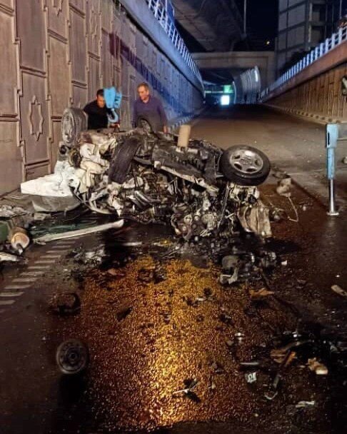 دو کشته در پی سقوط خودرو از پل صدر +عکس دو کشته در پی سقوط خودرو از پل صدر +عکس