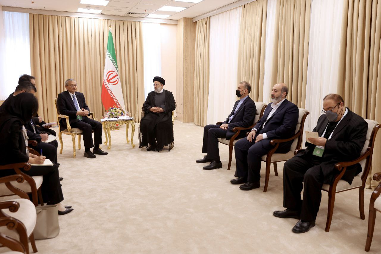 دبیرکل سازمان همکاری شانگهای با آیتالله رئیسی دیدار کرد دبیرکل سازمان همکاری شانگهای با آیتالله رئیسی دیدار کرد