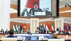 ایران بدون توقف در بزرگراه شرق