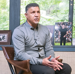 آقای گل! خودت را پر‌پر نکن