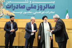 رئیس‌جمهور: از نیویورک تا سمرقند دنبال خرید صنایع نظامی ایران بودند
