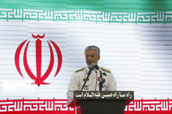 هیچ قدرتی جرات تعرض به مرزهای ایران اسلامی را ندارد
