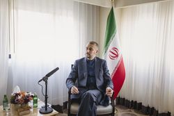 امیرعبداللهیان: ایران جایی نیست که کسی بتواند کودتا یا انقلاب رنگین کند/خبر مهمی در ایران نیست