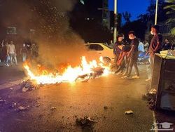 محفل حراج تهران چرا دست به اغتشاش زد؟ / ردپای یک سرویس اطلاعاتی در پروژه سایبری سلبریتی‌ها