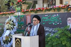 خون شهدا ضامن انقلاب و خنثی کننده توطئه های دشمن است