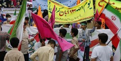 راهپیمایی ۱۳ آبان در بندرعباس/ جوشش دهه هشتادی و نودی‌ها در ساحل خلیج فارس