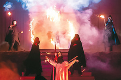 ۲۵۰۰ تماشاگر هر شب «جهان بانو» را می‌بینند