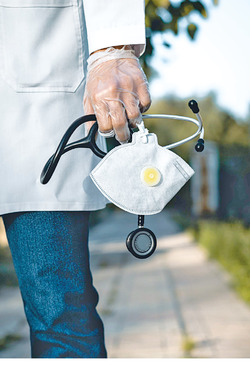 قاچاق سازمان‌یافته پزشک!