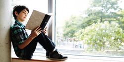 کتاب نمی‌خریم تا کباب بخوریم!