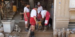 جاری شدن سیلاب در خوزستان/ پیکر ۲ سرنشین خودرو گرفتار در سیلاب هفتکل پیدا شد
