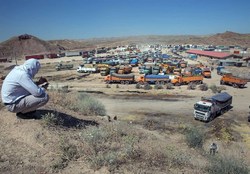 بی اعتنایی کامیون‌داران به فراخوان اعتصاب در غرب کشور /تردد روزانه ۱۱۰۰ کامیون از مرز خسروی و خسروخان
