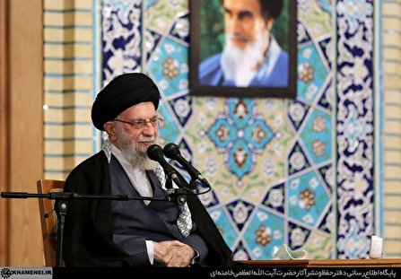 رهبر انقلاب در سخنرانی نوروزی در حرم مطهر رضوی: منظور دشمن از دگرگونی، تغییر هویت جمهوری اسلامی است/ حضور در جنگ اوکراین را رد می‌کنیم