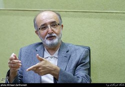 مهار تورم و رشد تولید در گرو تعامل با اقتصادهای منطقه ای و جهانی است