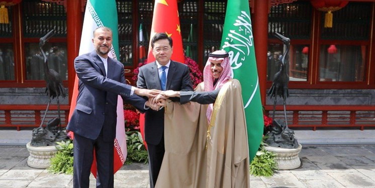 عکس یادگاری وزرای خارجه ایران، عربستان و چین در پکن