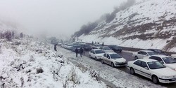 از وضعیت جاده‌ها در 2 فروردین 1402 چه خبر؟/ ‌تردد روان در کندوان و ترافیک سنگین در هراز‌ + برف و باران در همه محور‌های تهران-شمال