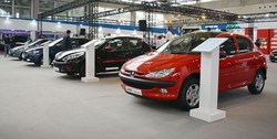 کاهش قیمت خودرو در بازار از امروز آغاز شد‌