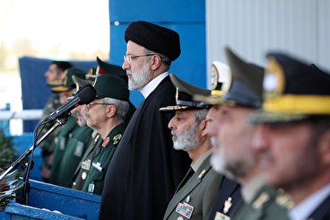 فیلم سخنرانی رئیس جمهور در مراسم روز ارتش جمهوری اسلامی ایران