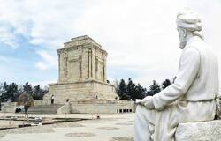 زبان فارسی و هویت ملی
