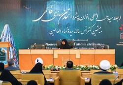 زنان طلایه‌داران تبیین تمدن‌سازی فاطمی هستند